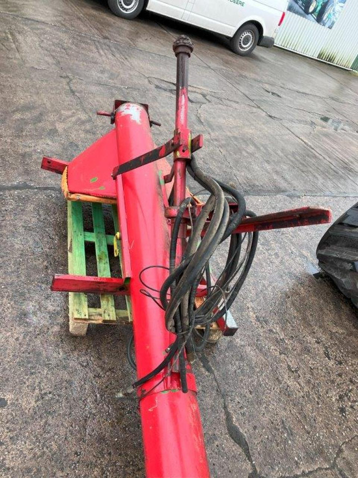 UNBEKANNT mit Trichter - Zemědělský sklápěcí přívěs: obrázek 4 UNBEKANNT mit Trichter - Zemědělský sklápěcí přívěs: obrázek 4