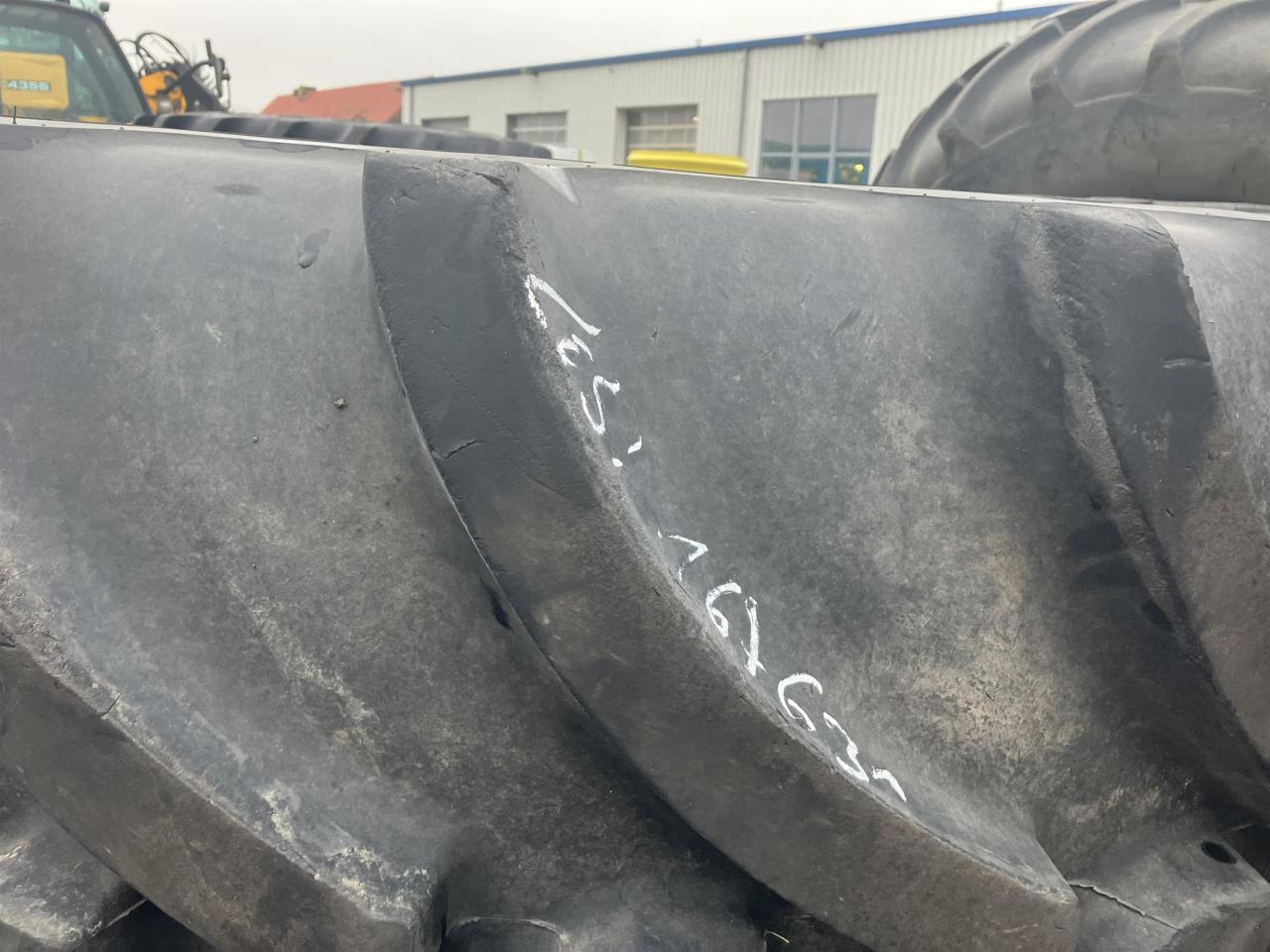 Vredestein 600/70R30 - Pneumatiky pro Zemědělská technika: obrázek 2 Vredestein 600/70R30 - Pneumatiky pro Zemědělská technika: obrázek 2