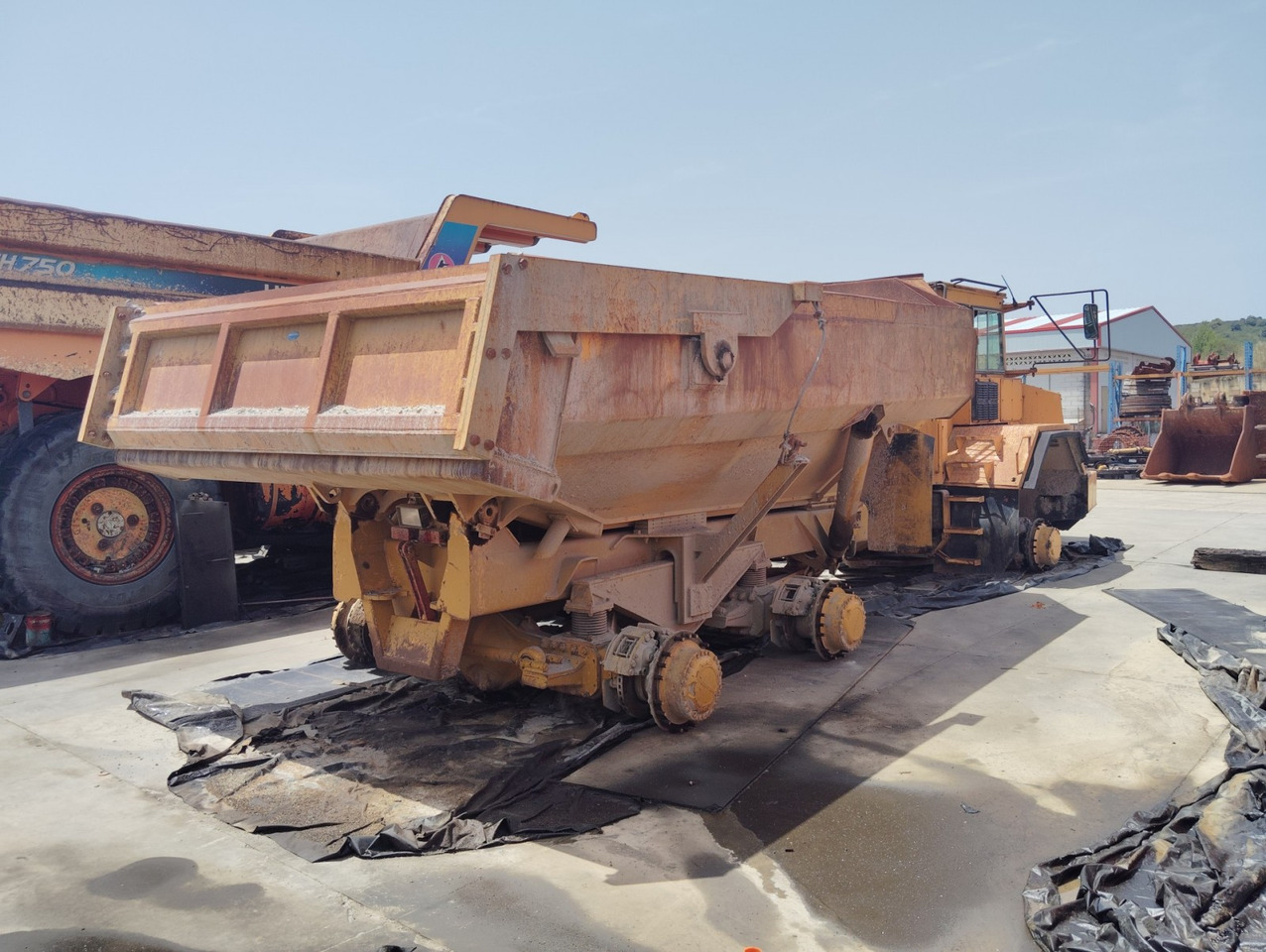 DUMPER ARTICULADO VOLVO A35 - Kloubový sklápěč: obrázek 4 DUMPER ARTICULADO VOLVO A35 - Kloubový sklápěč: obrázek 4