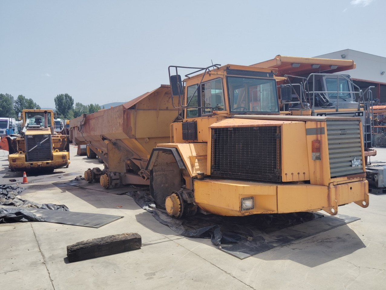 DUMPER ARTICULADO VOLVO A35 - Kloubový sklápěč: obrázek 2 DUMPER ARTICULADO VOLVO A35 - Kloubový sklápěč: obrázek 2