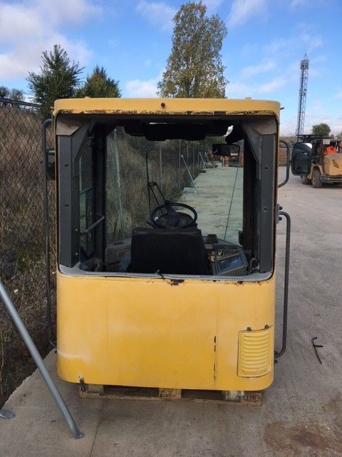 Komatsu A WA270-3 Komatsu WA270-3 - Kabina pro Rýpadlo: obrázek 2 Komatsu A WA270-3 Komatsu WA270-3 - Kabina pro Rýpadlo: obrázek 2