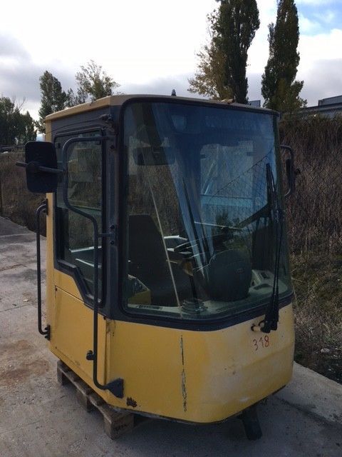 Komatsu A WA270-3 Komatsu WA270-3 - Kabina pro Rýpadlo: obrázek 5 Komatsu A WA270-3 Komatsu WA270-3 - Kabina pro Rýpadlo: obrázek 5