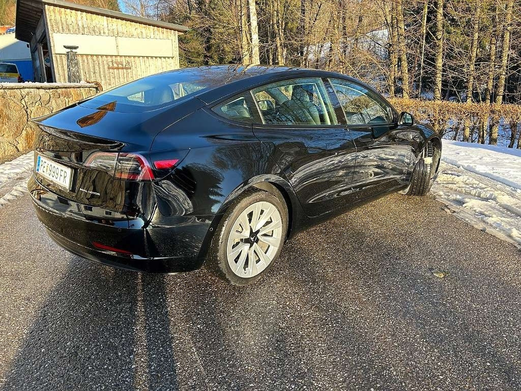 Tesla Model 3 Long Range - Osobní auto: obrázek 3 Tesla Model 3 Long Range - Osobní auto: obrázek 3
