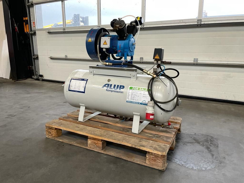 Alup 2.2 kW 240 L / min 10 Bar Elektrische Zuigercompressor op ketel - Mobilní kompresor: obrázek 2 Alup 2.2 kW 240 L / min 10 Bar Elektrische Zuigercompressor op ketel - Mobilní kompresor: obrázek 2