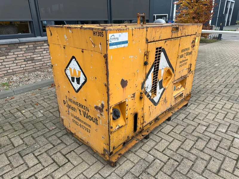 Atlas-Copco Komatsu 40 kVA Silent generatorset - Elektrický generátor: obrázek 2 Atlas-Copco Komatsu 40 kVA Silent generatorset - Elektrický generátor: obrázek 2