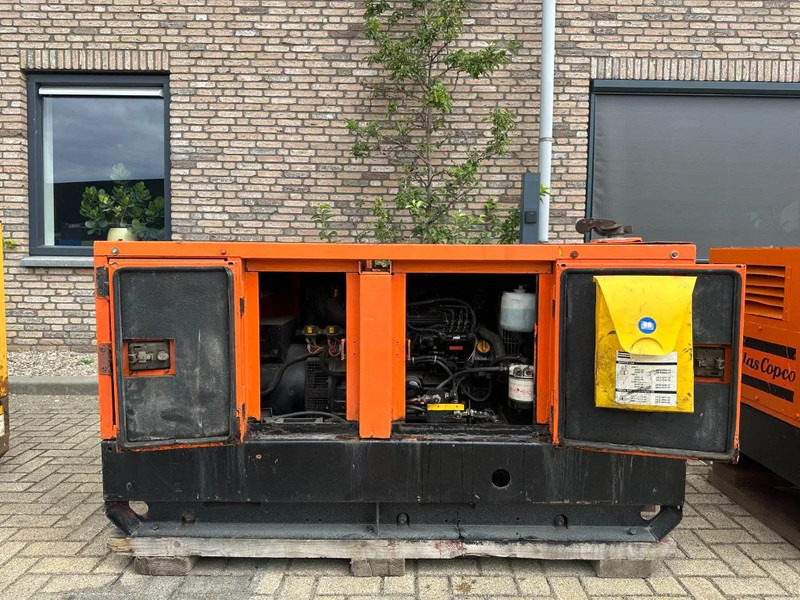 Atlas-Copco QAS 18 Yanmar Mecc Alte Spa 18 kVA Silent generatorset - Elektrický generátor: obrázek 3 Atlas-Copco QAS 18 Yanmar Mecc Alte Spa 18 kVA Silent generatorset - Elektrický generátor: obrázek 3