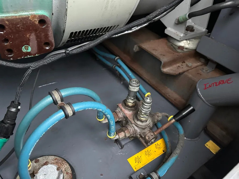 Elektrický generátor Atlas-Copco QAS 325 VOD Volvo Leroy Somer 325 kVA Silent Rental generatorset: obrázek 18