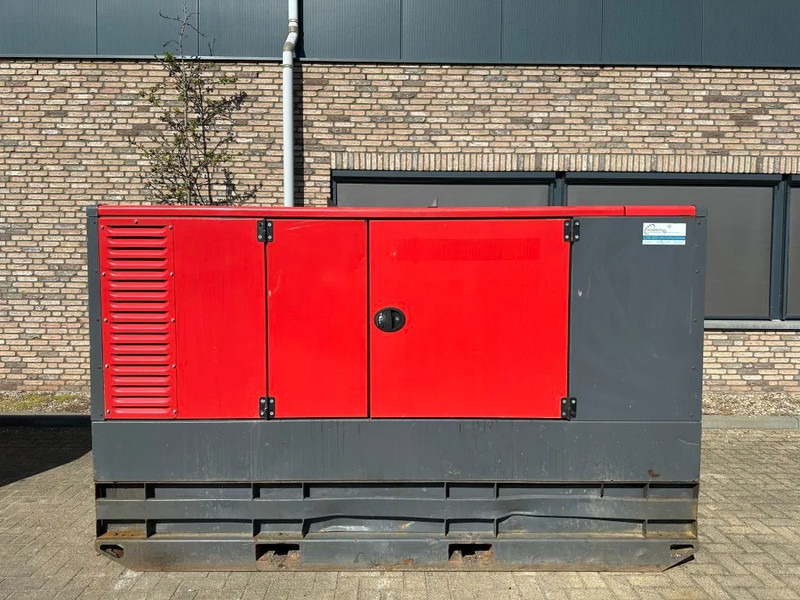 Atlas-Copco QAS 60 Perkins Stamford 60 kVA Silent Rental generatorset - Elektrický generátor: obrázek 1 Atlas-Copco QAS 60 Perkins Stamford 60 kVA Silent Rental generatorset - Elektrický generátor: obrázek 1