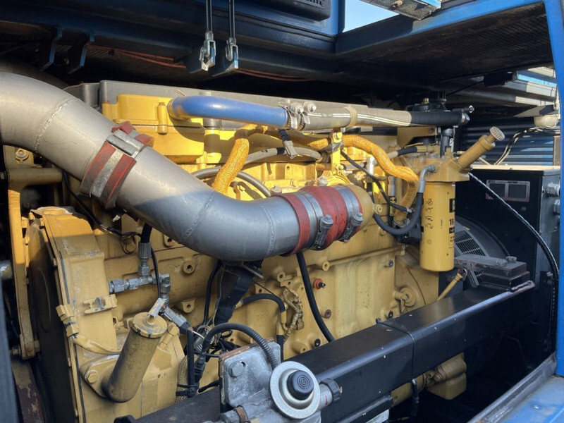 Caterpillar C 13 Leroy Somer 400 kVA Silent generatorset - Elektrický generátor: obrázek 4 Caterpillar C 13 Leroy Somer 400 kVA Silent generatorset - Elektrický generátor: obrázek 4