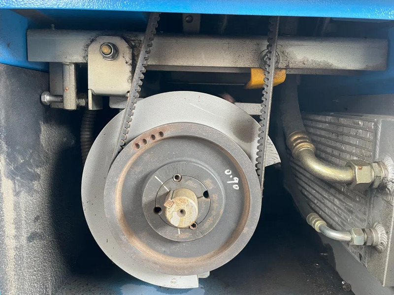 Mobilní kompresor Compair L07 - 7,5A Schroefcompressor 750L/min als nieuw!: obrázek 8