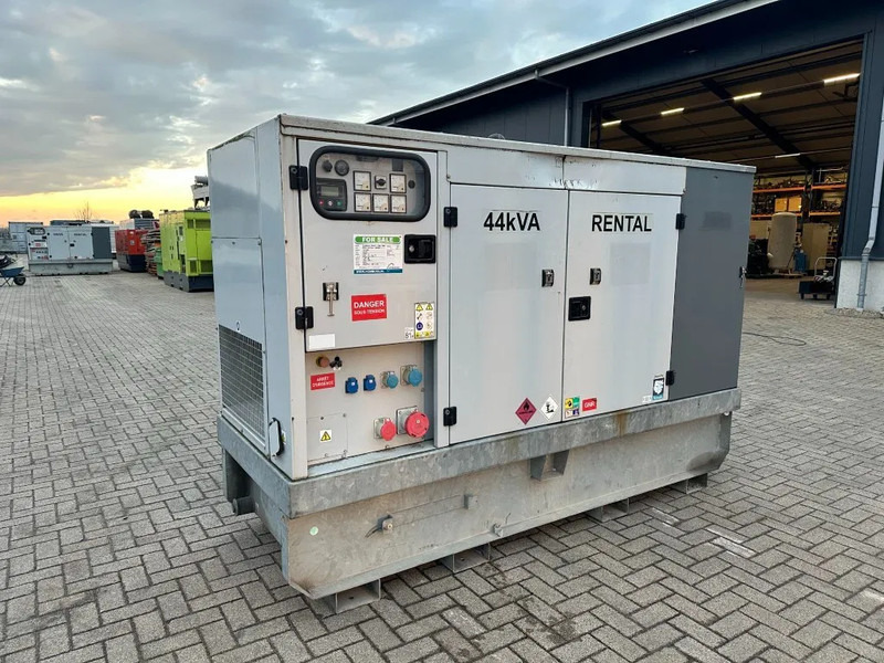 Europower EPUS44TDE Kubota Leroy Somer 44 kVA Supersilent Rental generatorset - Elektrický generátor: obrázek 1 Europower EPUS44TDE Kubota Leroy Somer 44 kVA Supersilent Rental generatorset - Elektrický generátor: obrázek 1