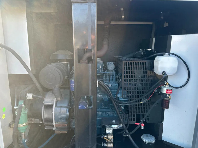 Elektrický generátor Europower EPUS44TDE Kubota Leroy Somer 44 kVA Supersilent Rental generatorset: obrázek 11