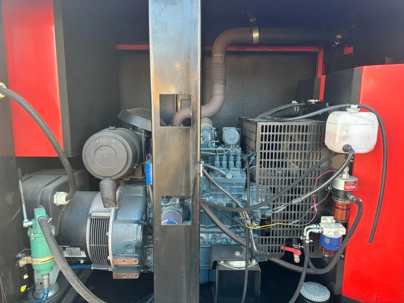 Europower EPUS44TDE Kubota Leroy Somer 44 kVA Supersilent Rental generatorset - Elektrický generátor: obrázek 3 Europower EPUS44TDE Kubota Leroy Somer 44 kVA Supersilent Rental generatorset - Elektrický generátor: obrázek 3