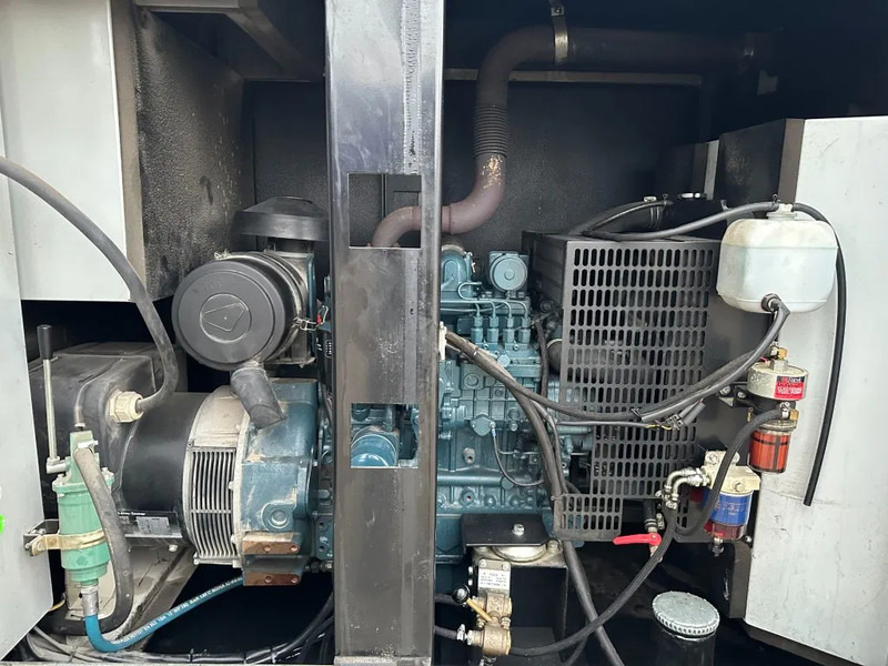 Elektrický generátor Europower EPUS44TDE Kubota Leroy Somer 44 kVA Supersilent Rental generatorset: obrázek 15