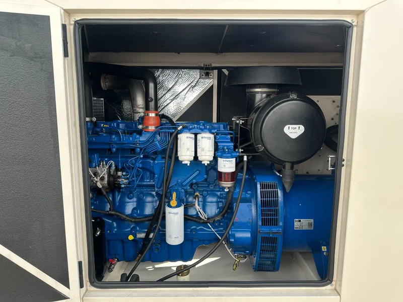 FG Wilson P220-3 Perkins 220 kVA Silent generatorset as New ! - Elektrický generátor: obrázek 3 FG Wilson P220-3 Perkins 220 kVA Silent generatorset as New ! - Elektrický generátor: obrázek 3