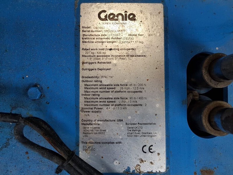 Genie GS 1932 Elektrische Schaarhoogwerker 7.8 meter werkhoogte accu's 2022 ! - Nůžková plošina: obrázek 3 Genie GS 1932 Elektrische Schaarhoogwerker 7.8 meter werkhoogte accu's 2022 ! - Nůžková plošina: obrázek 3