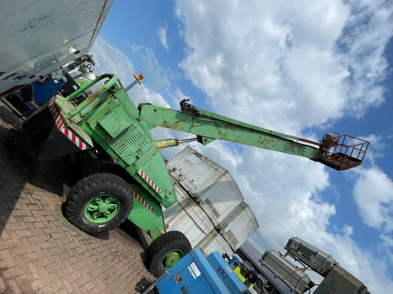 Grove MZ90 Deutz F3L912 Diesel 4 x 4 Telescoophoogwerker 27.6 meter werkhoogte - Teleskopická plošina: obrázek 3 Grove MZ90 Deutz F3L912 Diesel 4 x 4 Telescoophoogwerker 27.6 meter werkhoogte - Teleskopická plošina: obrázek 3