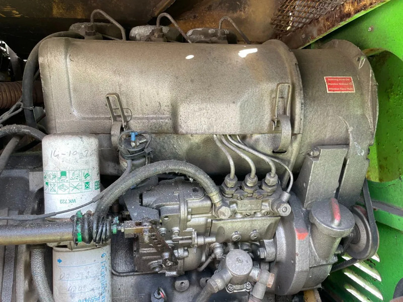 Grove MZ90 Deutz F3L912 Diesel 4 x 4 Telescoophoogwerker 27.6 meter werkhoogte - Teleskopická plošina: obrázek 5 Grove MZ90 Deutz F3L912 Diesel 4 x 4 Telescoophoogwerker 27.6 meter werkhoogte - Teleskopická plošina: obrázek 5