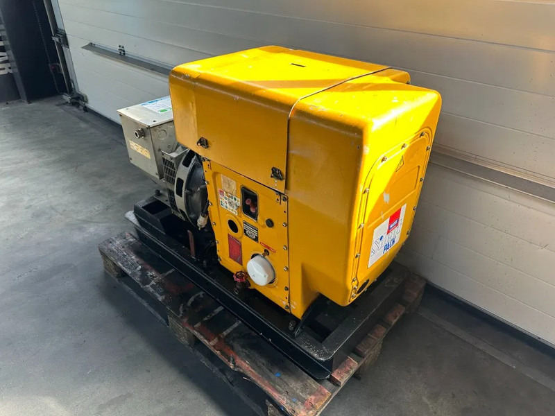Hatz 2L40CH Stamford 15 kVA Silentpack generatorset - Elektrický generátor: obrázek 2 Hatz 2L40CH Stamford 15 kVA Silentpack generatorset - Elektrický generátor: obrázek 2