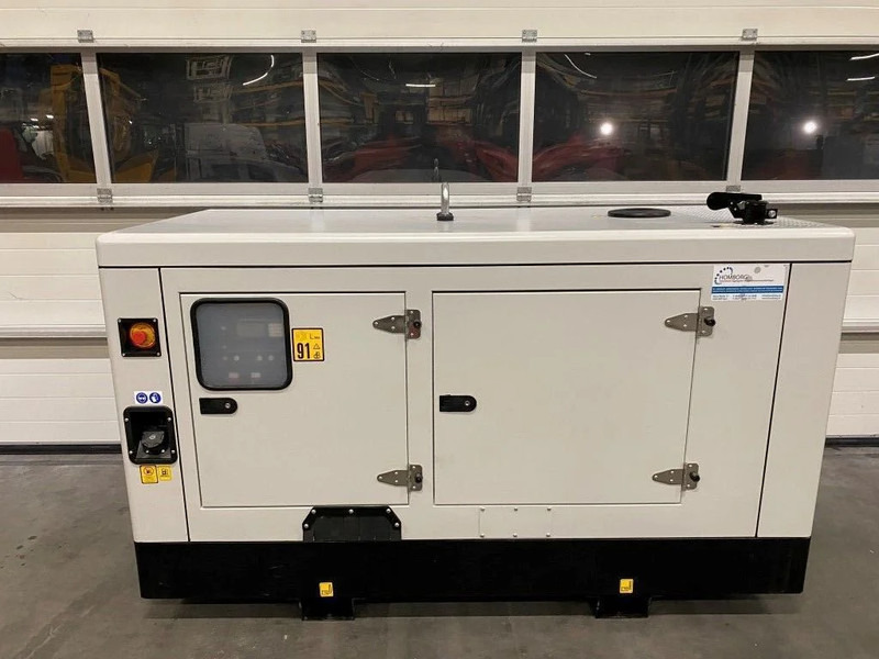 Himoinsa HYW-17 Yanmar Stamford 19 kVA Supersilent Stage 5 Generatorset Nieuw ! - Elektrický generátor: obrázek 3 Himoinsa HYW-17 Yanmar Stamford 19 kVA Supersilent Stage 5 Generatorset Nieuw ! - Elektrický generátor: obrázek 3