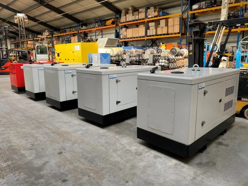 Himoinsa HYW-17 Yanmar Stamford 19 kVA Supersilent Stage 5 Generatorset Nieuw ! - Elektrický generátor: obrázek 2 Himoinsa HYW-17 Yanmar Stamford 19 kVA Supersilent Stage 5 Generatorset Nieuw ! - Elektrický generátor: obrázek 2