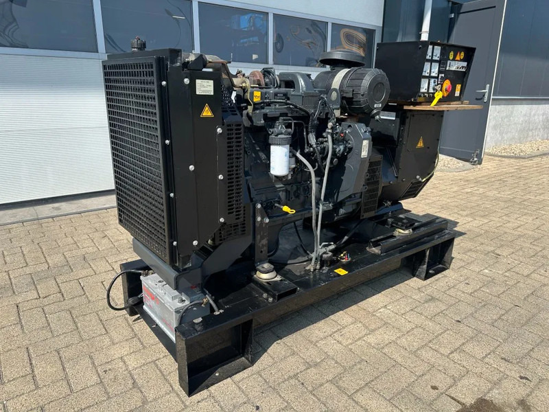 Himoinsa Iveco FPT NEF 45 Stamford 60 kVA noodstroom generatorset - Elektrický generátor: obrázek 4 Himoinsa Iveco FPT NEF 45 Stamford 60 kVA noodstroom generatorset - Elektrický generátor: obrázek 4