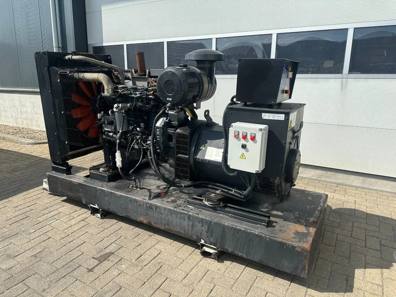Himoinsa Iveco NEF 60 TE2 Stamford 200 kVA generatorset - Elektrický generátor: obrázek 3 Himoinsa Iveco NEF 60 TE2 Stamford 200 kVA generatorset - Elektrický generátor: obrázek 3