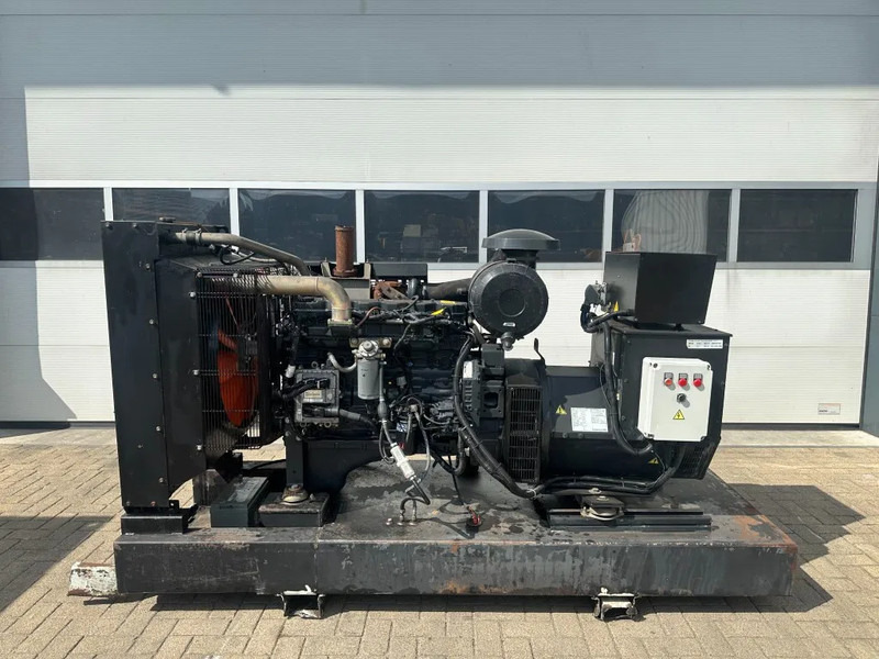 Himoinsa Iveco NEF 60 TE2 Stamford 200 kVA generatorset - Elektrický generátor: obrázek 1 Himoinsa Iveco NEF 60 TE2 Stamford 200 kVA generatorset - Elektrický generátor: obrázek 1