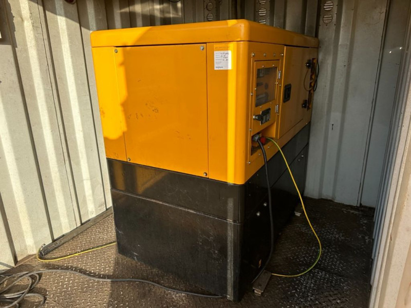 Himoinsa Lombardini LDW 1003 Mecc Alte Spa 9 kVA Supersilent generatorset in 8 ft container - Elektrický generátor: obrázek 4 Himoinsa Lombardini LDW 1003 Mecc Alte Spa 9 kVA Supersilent generatorset in 8 ft container - Elektrický generátor: obrázek 4