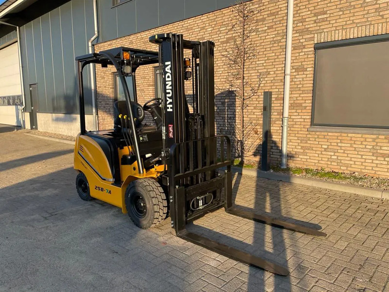 Nový Elektrický vysokozdvižný vozík Hyundai 25B-7A 2.5 ton Triplex Freelift Sideshift Elektra Heftruck Nieuw: obrázek 12