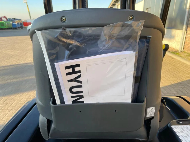 Nový Elektrický vysokozdvižný vozík Hyundai 25B-7A 2.5 ton Triplex Freelift Sideshift Elektra Heftruck Nieuw: obrázek 15
