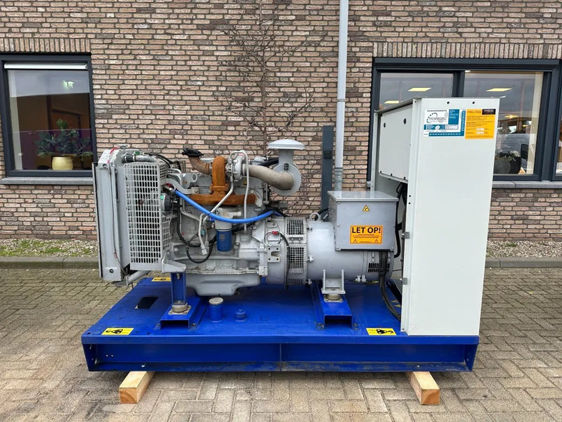 Iveco 7450 SI 15.05 Leroy Somer 75 kVA generatorset Ex Emergency ! 179 hours - Elektrický generátor: obrázek 3 Iveco 7450 SI 15.05 Leroy Somer 75 kVA generatorset Ex Emergency ! 179 hours - Elektrický generátor: obrázek 3