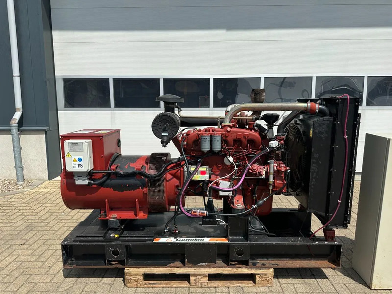 Iveco 8061 Marelli 150 kVA noodstroom generatorset ATS automatische netovername - Elektrický generátor: obrázek 5 Iveco 8061 Marelli 150 kVA noodstroom generatorset ATS automatische netovername - Elektrický generátor: obrázek 5
