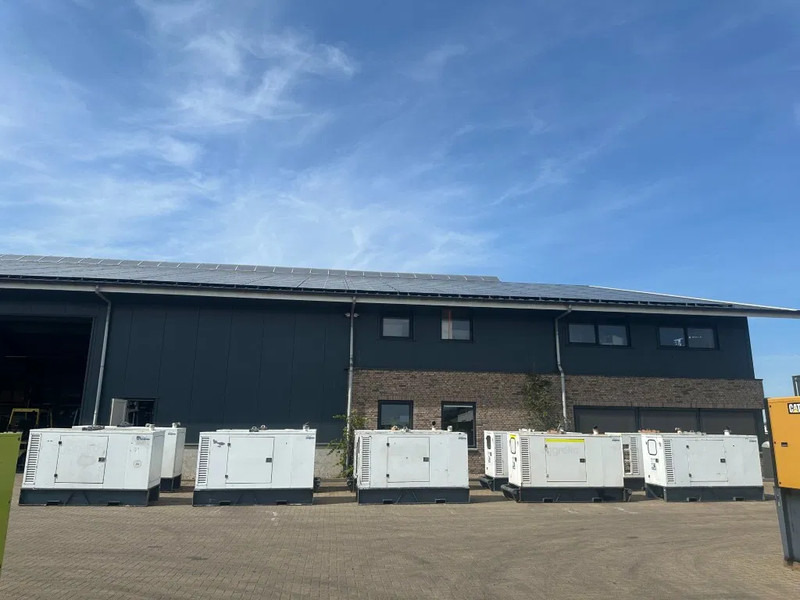 Elektrický generátor Iveco FPT NEF45 SM1A.A004 Stamford 60 kVA Silent Rental generatorset: obrázek 15