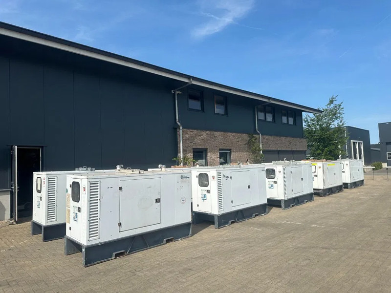 Iveco FPT NEF45 SM1A.A004 Stamford 60 kVA Silent Rental generatorset - Elektrický generátor: obrázek 2 Iveco FPT NEF45 SM1A.A004 Stamford 60 kVA Silent Rental generatorset - Elektrický generátor: obrázek 2