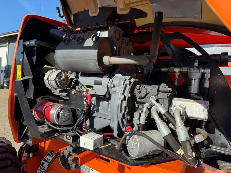 JLG 450AJ Deutz 16 meter werkhoogte 4 x 4 Knikarm Diesel Hoogwerker - Kloubová plošina: obrázek 4 JLG 450AJ Deutz 16 meter werkhoogte 4 x 4 Knikarm Diesel Hoogwerker - Kloubová plošina: obrázek 4