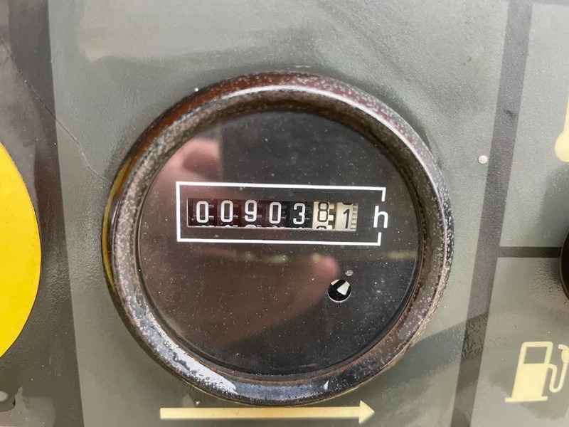 Kaeser M27 Kubota 2,7 m3 / min 7 Bar 18 kW Mobiele Silent Diesel Compressor - Mobilní kompresor: obrázek 5 Kaeser M27 Kubota 2,7 m3 / min 7 Bar 18 kW Mobiele Silent Diesel Compressor - Mobilní kompresor: obrázek 5