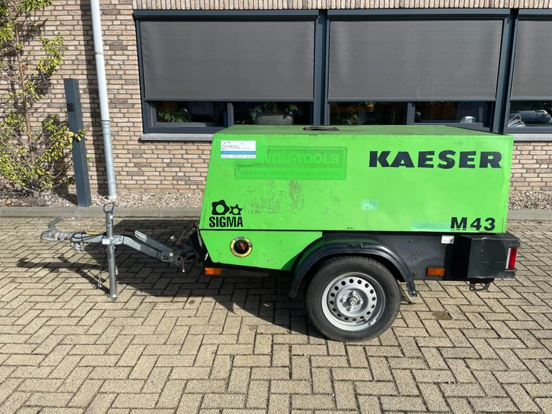 Kaeser M43 Kubota 4,2 m3 / min 7 Bar 30 kW Mobiele Silent Diesel Compressor - Mobilní kompresor: obrázek 1 Kaeser M43 Kubota 4,2 m3 / min 7 Bar 30 kW Mobiele Silent Diesel Compressor - Mobilní kompresor: obrázek 1