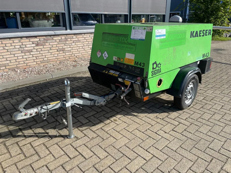 Kaeser M43 Kubota 4,2 m3 / min 7 Bar 30 kW Mobiele Silent Diesel Compressor - Mobilní kompresor: obrázek 2 Kaeser M43 Kubota 4,2 m3 / min 7 Bar 30 kW Mobiele Silent Diesel Compressor - Mobilní kompresor: obrázek 2