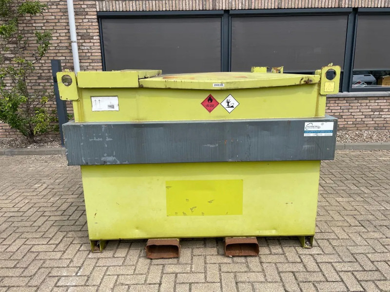 Kiwa IBC Steenbergen 2000 liter Dieseltank met Handpomp Milieutank - Skladovací nádrž: obrázek 1 Kiwa IBC Steenbergen 2000 liter Dieseltank met Handpomp Milieutank - Skladovací nádrž: obrázek 1
