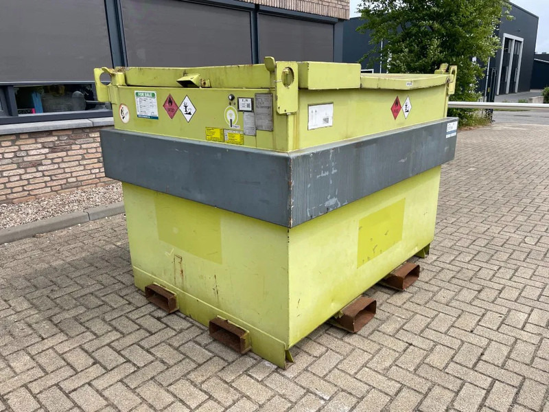 Kiwa IBC Steenbergen 2000 liter Dieseltank met Handpomp Milieutank - Skladovací nádrž: obrázek 2 Kiwa IBC Steenbergen 2000 liter Dieseltank met Handpomp Milieutank - Skladovací nádrž: obrázek 2