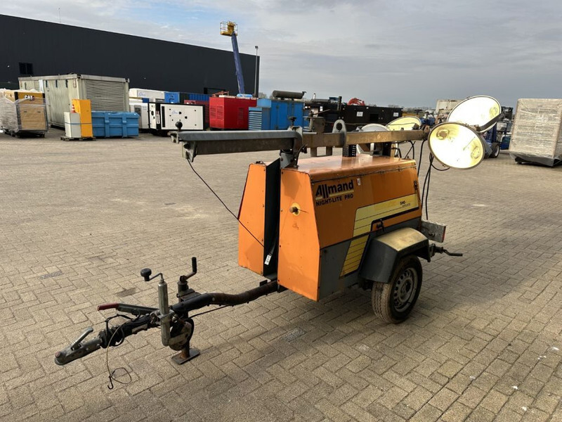 Kubota D905 Allmand Mobiele Lichtmast Aggregaat Light Tower 8.1 meter - Osvětlovací stožár: obrázek 3 Kubota D905 Allmand Mobiele Lichtmast Aggregaat Light Tower 8.1 meter - Osvětlovací stožár: obrázek 3