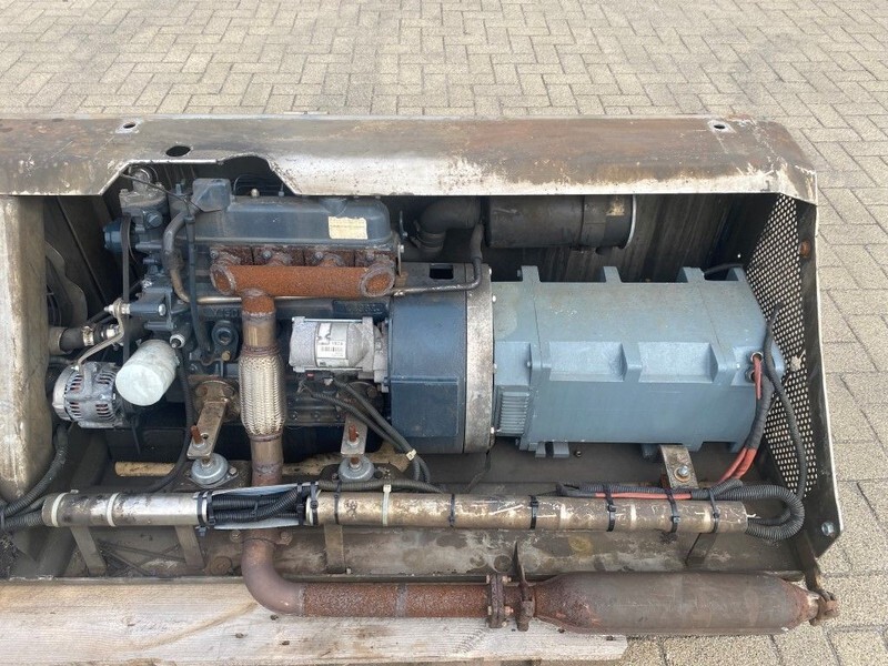 Kubota V1505 Vrachtwagen aggregaat 12.5 kVA generatorset - Elektrický generátor: obrázek 2 Kubota V1505 Vrachtwagen aggregaat 12.5 kVA generatorset - Elektrický generátor: obrázek 2