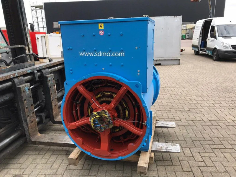Elektrický generátor Leroy Somer SDMO 1880 kVA generatordeel SDMO 1880 kVA generatordeel op frame: obrázek 10 Elektrický generátor Leroy Somer SDMO 1880 kVA generatordeel SDMO 1880 kVA generatordeel op frame: obrázek 10