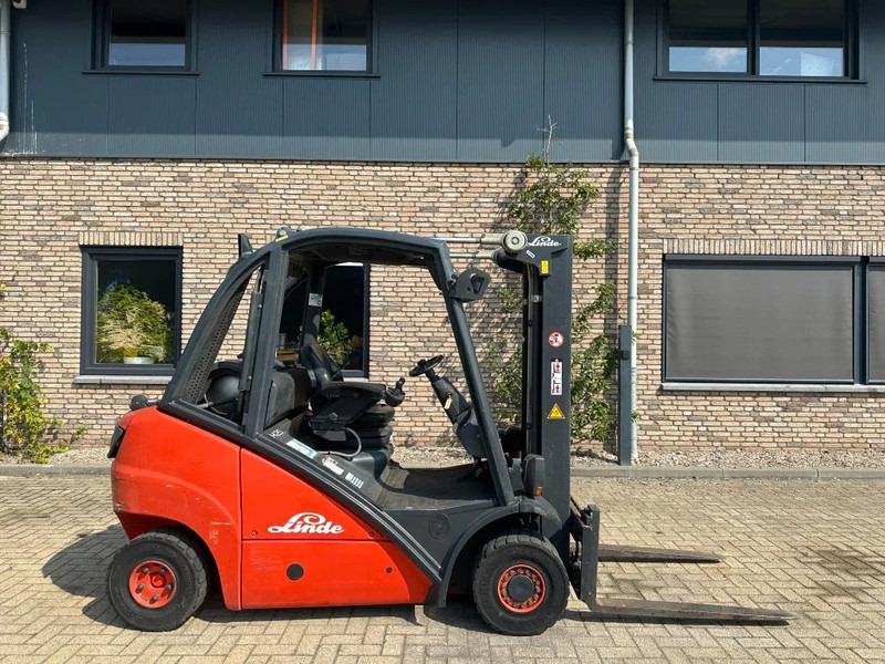 Linde H25T 2.5 ton Triplex Freelift Sideshift LPG Heftruck - Plynový vysokozdvižný vozík: obrázek 3 Linde H25T 2.5 ton Triplex Freelift Sideshift LPG Heftruck - Plynový vysokozdvižný vozík: obrázek 3