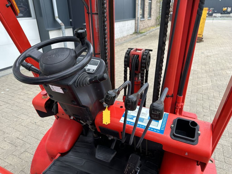 Elektrický vysokozdvižný vozík Manitou ME425-80V 2.5 ton Triplex Freelift Sideshift Elektra Heftruck: obrázek 11 Elektrický vysokozdvižný vozík Manitou ME425-80V 2.5 ton Triplex Freelift Sideshift Elektra Heftruck: obrázek 11
