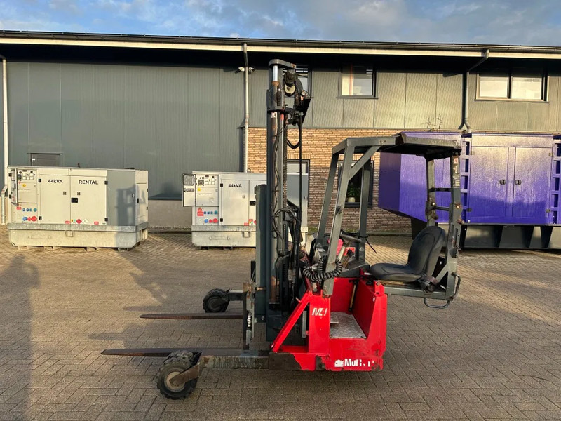 Moffett M4 20.1 Kubota Diesel Kooiaap 2 ton Sideshift Positioner Meeneemheftruck - Závěsný vysokozdvižný vozík: obrázek 1 Moffett M4 20.1 Kubota Diesel Kooiaap 2 ton Sideshift Positioner Meeneemheftruck - Závěsný vysokozdvižný vozík: obrázek 1