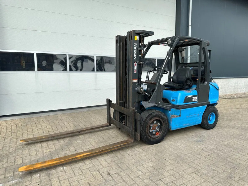 Plynový vysokozdvižný vozík Nissan UGD02A30P0 3 ton Triplex Freelift LPG Heftruck: obrázek 11 Plynový vysokozdvižný vozík Nissan UGD02A30P0 3 ton Triplex Freelift LPG Heftruck: obrázek 11