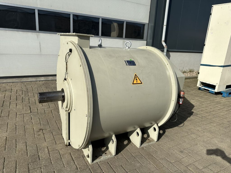PILLER SG 102.40 Pillar 1750 kVA generatordeel Alternator as New ! 18 test hours ! - Elektrický generátor: obrázek 4 PILLER SG 102.40 Pillar 1750 kVA generatordeel Alternator as New ! 18 test hours ! - Elektrický generátor: obrázek 4