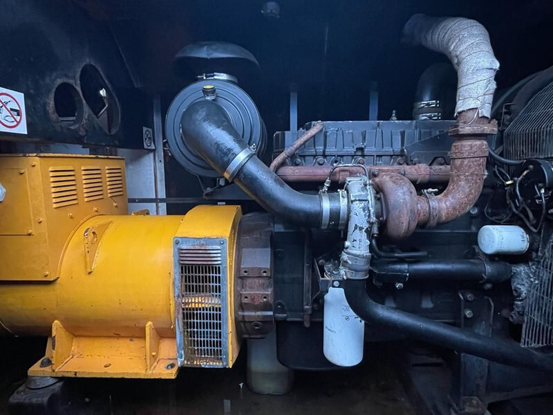 Perkins 1300 Serie Mecc Alte Spa 225 kVA Silent generatorset - Elektrický generátor: obrázek 2 Perkins 1300 Serie Mecc Alte Spa 225 kVA Silent generatorset - Elektrický generátor: obrázek 2